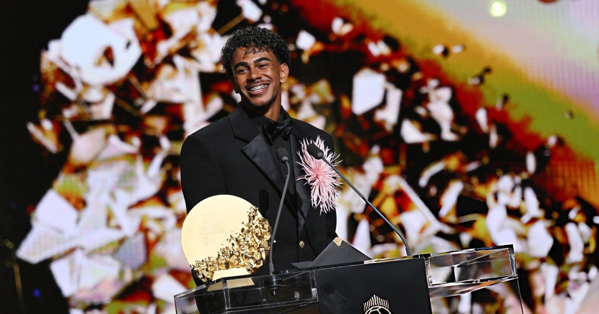 lamine-yamal-award-1793106880.jpg
