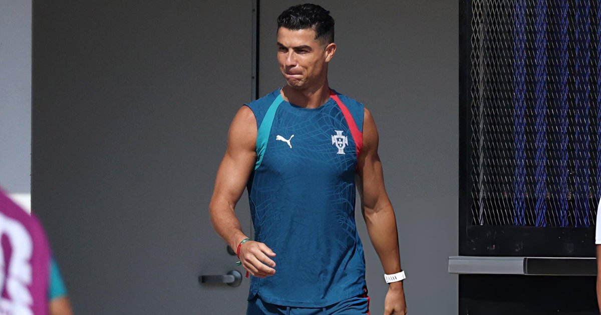 ronaldo-trains-1791390970.jpg