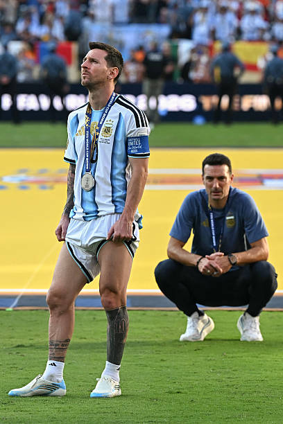 scaloni-and-messi-1791369068.jpg