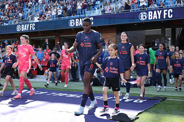 Asisat Oshoala. Al Hilal, Bay FC