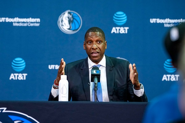 Masai Ujiri, Dallas Mavericks