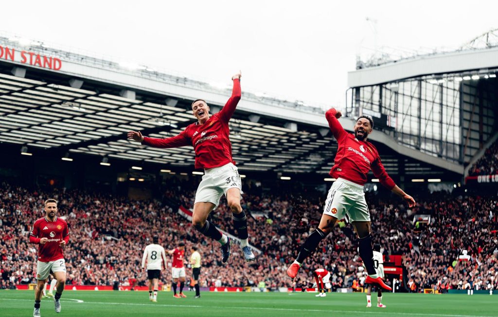 Manchester United, Liverpool, Premier League, 2026/27 UEFA Champions League, Champions League, Kobbie Mainoo, Micheal Carrick, Arne Slot