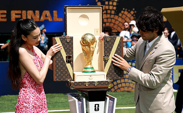 Carlos Alcaraz and Hoyeon present the Louis Vuitton